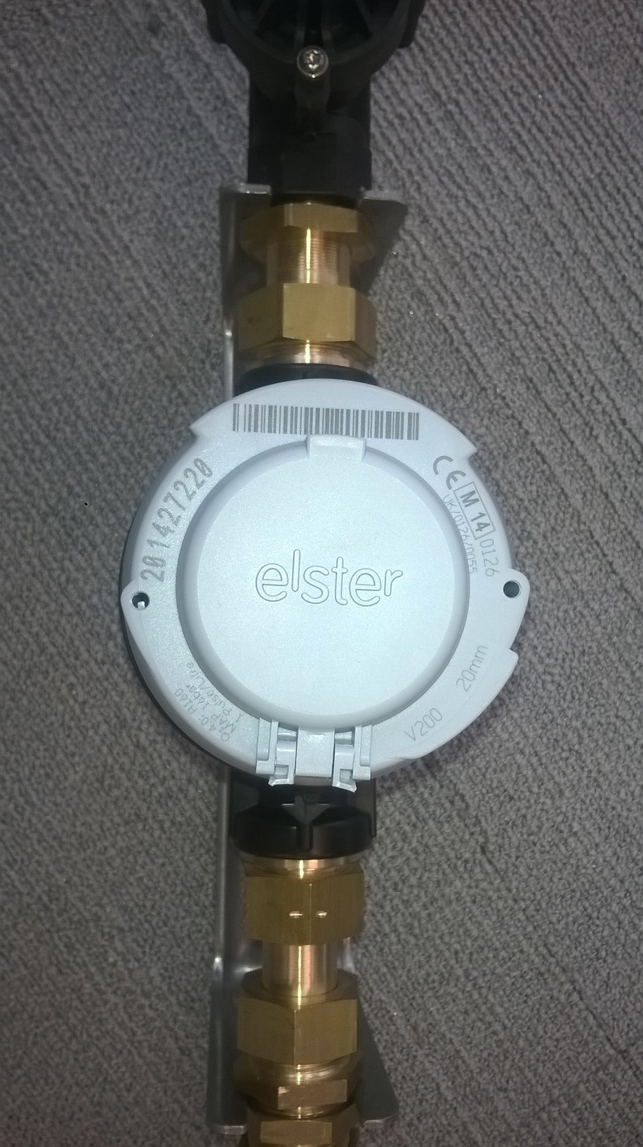 Watermeter met klepje dicht